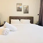 Spacious Studio Apartment Palm View With Big Balcony Free Parking By Belvilla