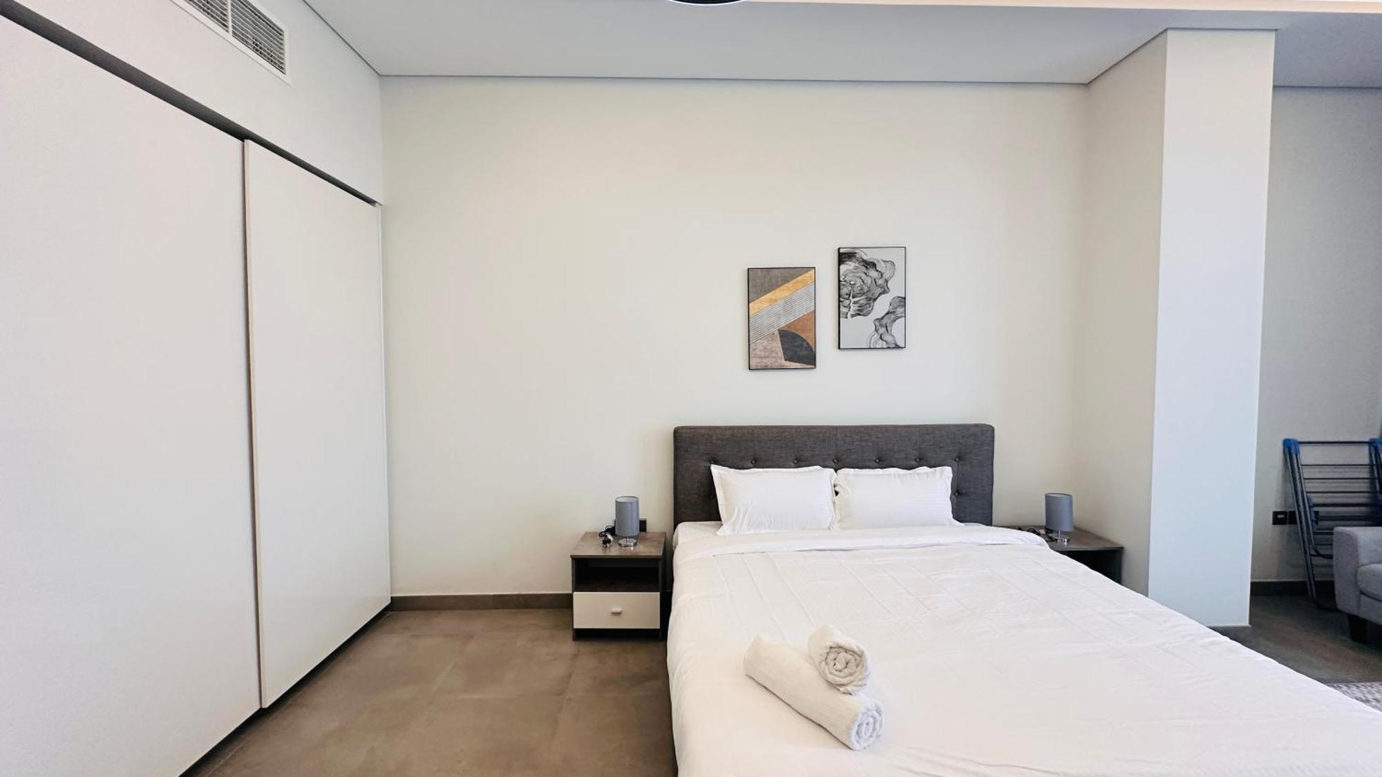 Spacious Palm View With Big Balcony Free Parking By Belvilla Homestay *
