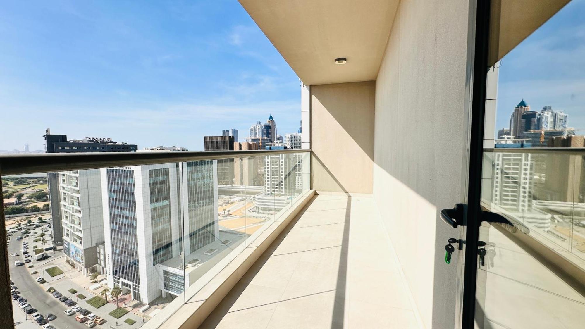 Homestay Spacious Palm View With Big Balcony Free Parking By Belvilla Dubai