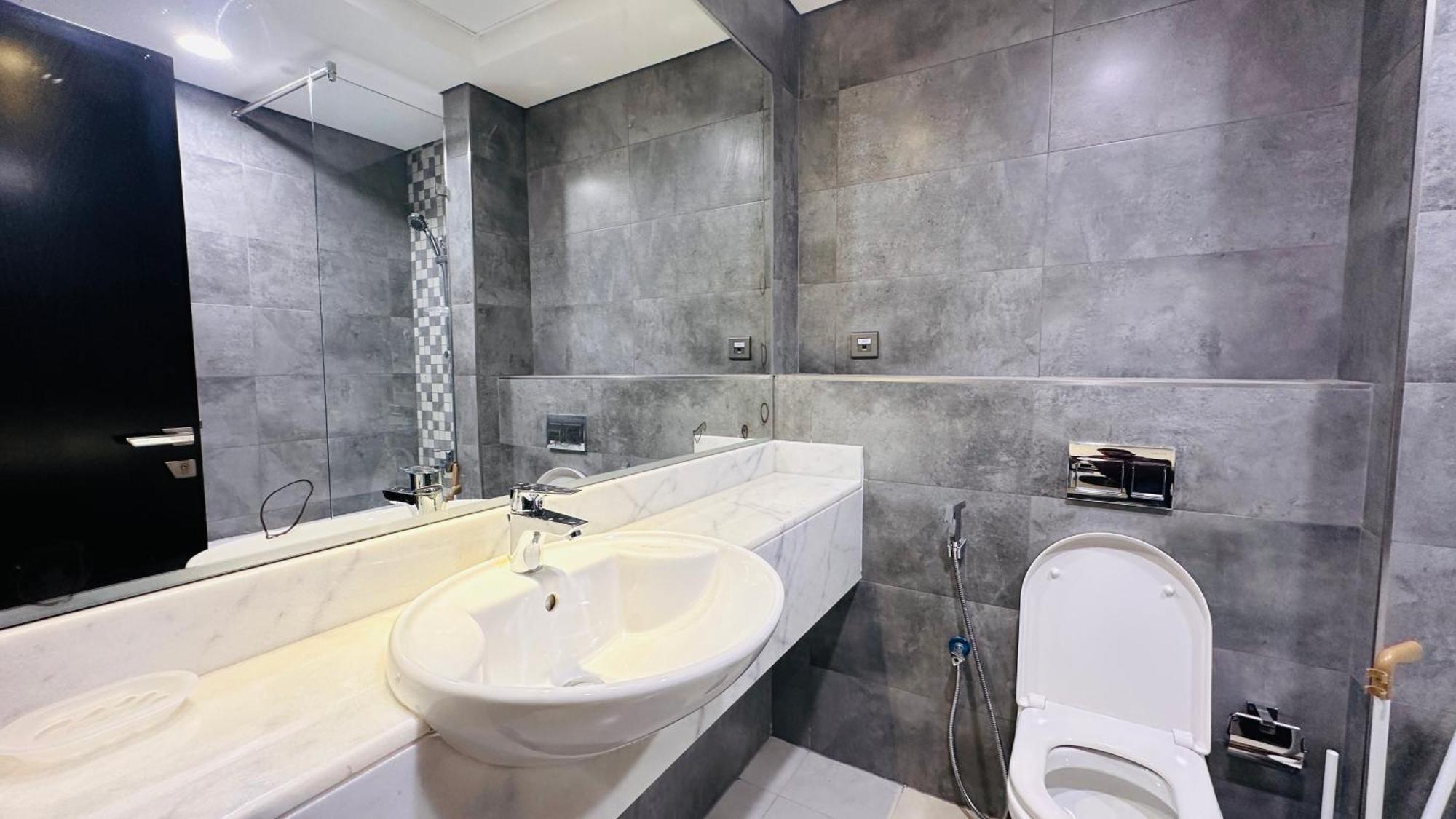 Spacious Palm View With Big Balcony Free Parking By Belvilla Homestay *