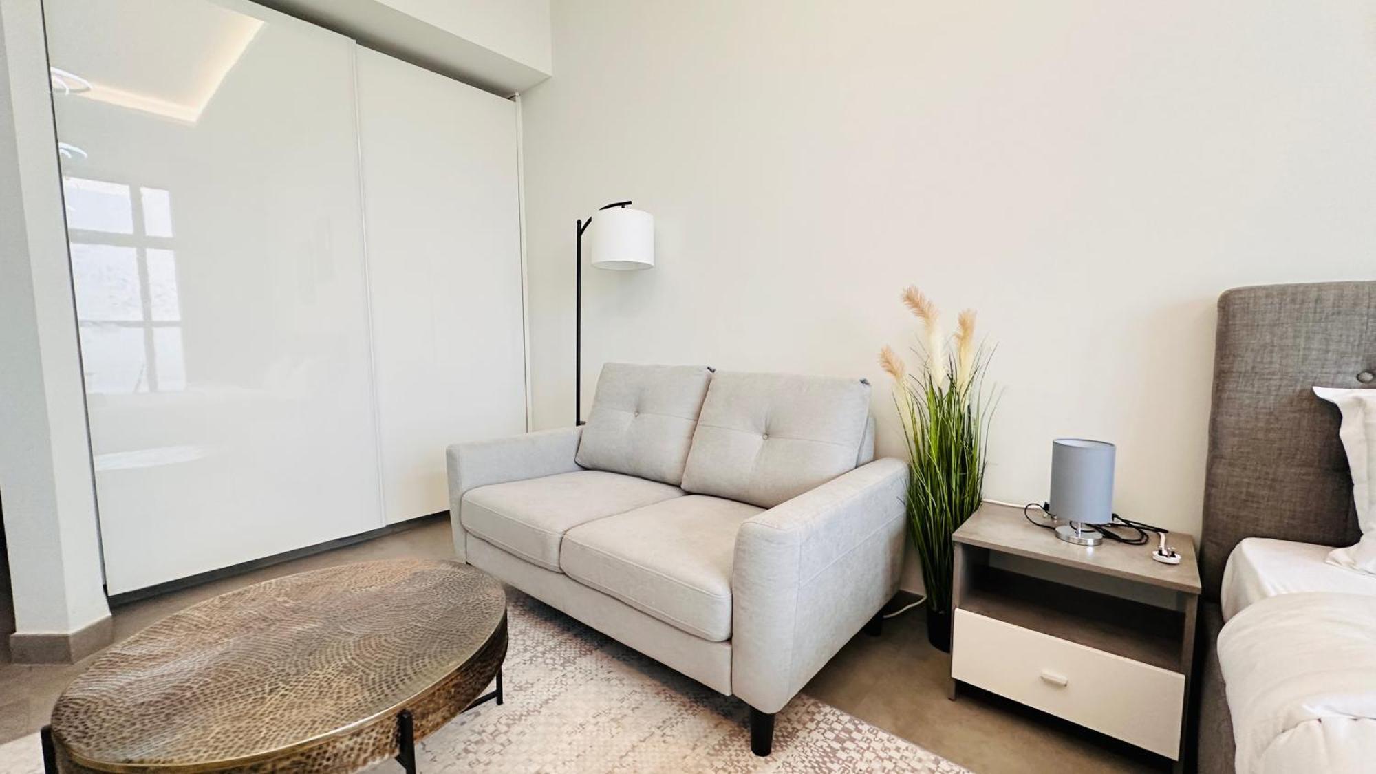 Spacious Palm View With Big Balcony Free Parking By Belvilla Dubai