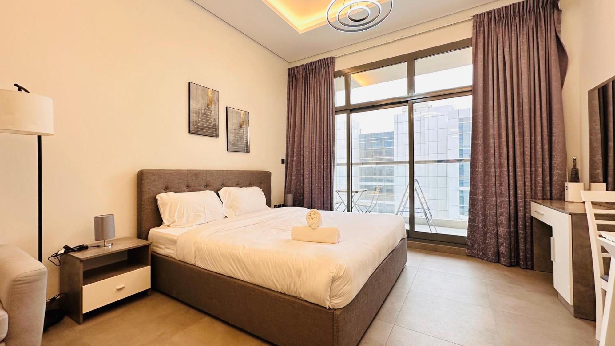 Spacious Palm View With Big Balcony Free Parking By Belvilla Homestay Dubai