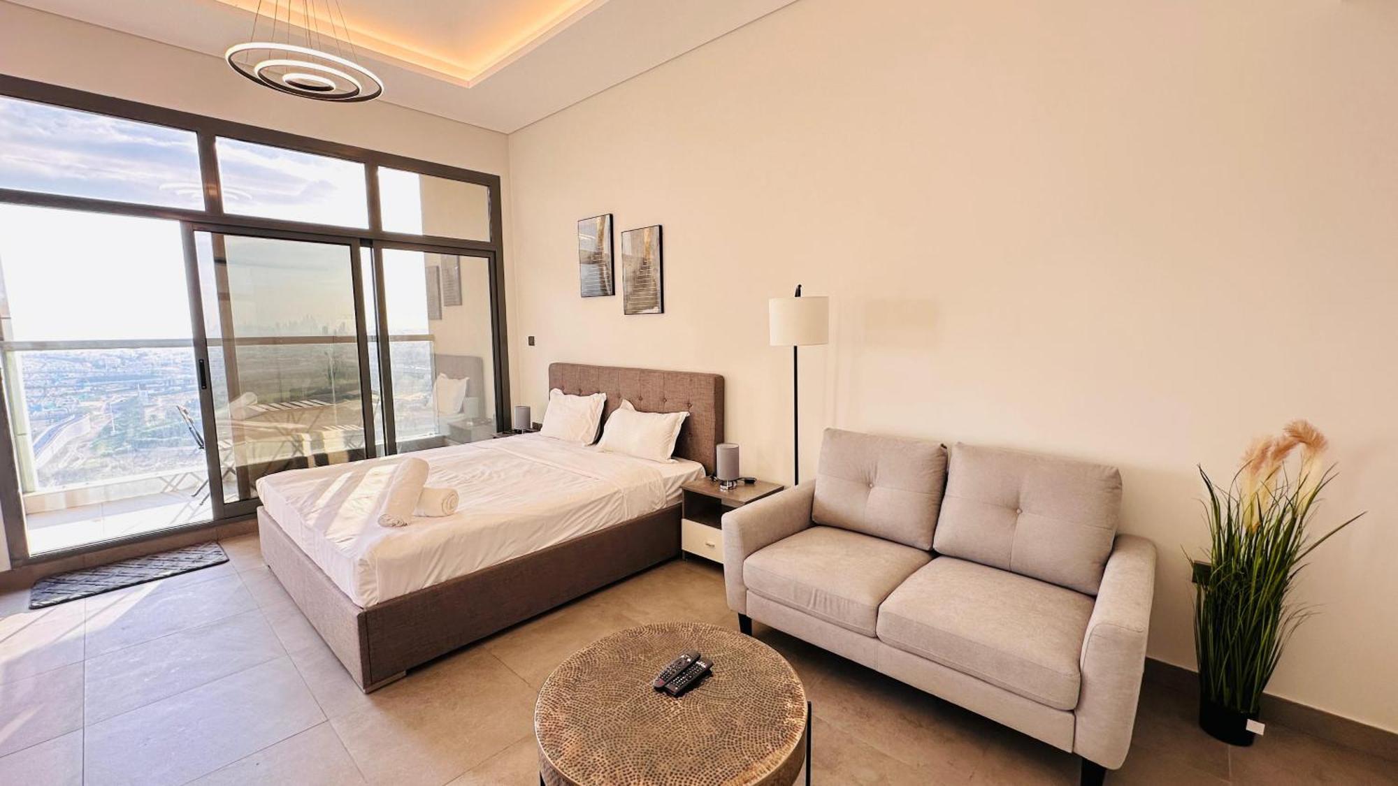 Spacious Palm View With Big Balcony Free Parking By Belvilla Homestay *