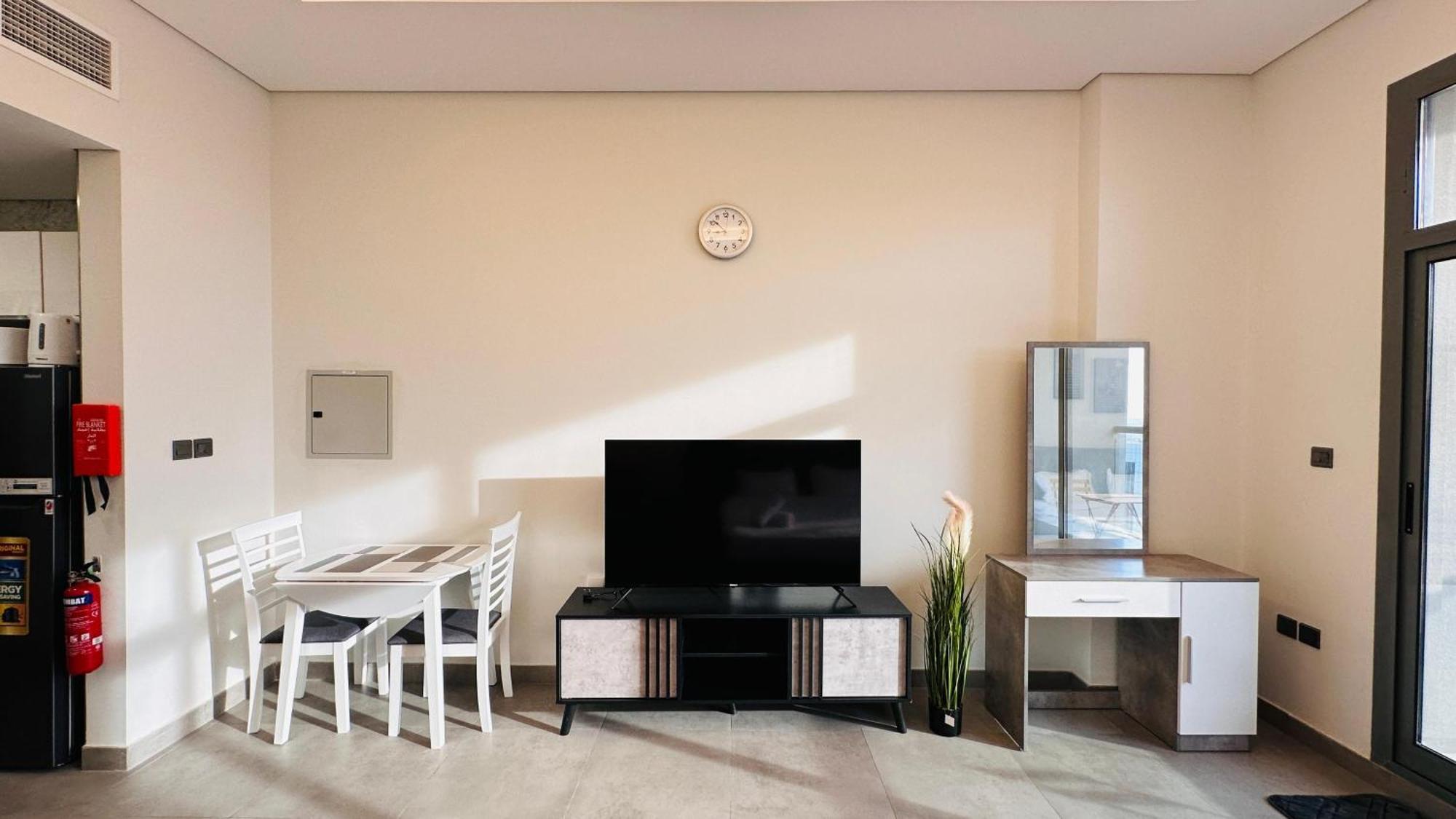 Spacious Palm View With Big Balcony Free Parking By Belvilla Homestay Dubai